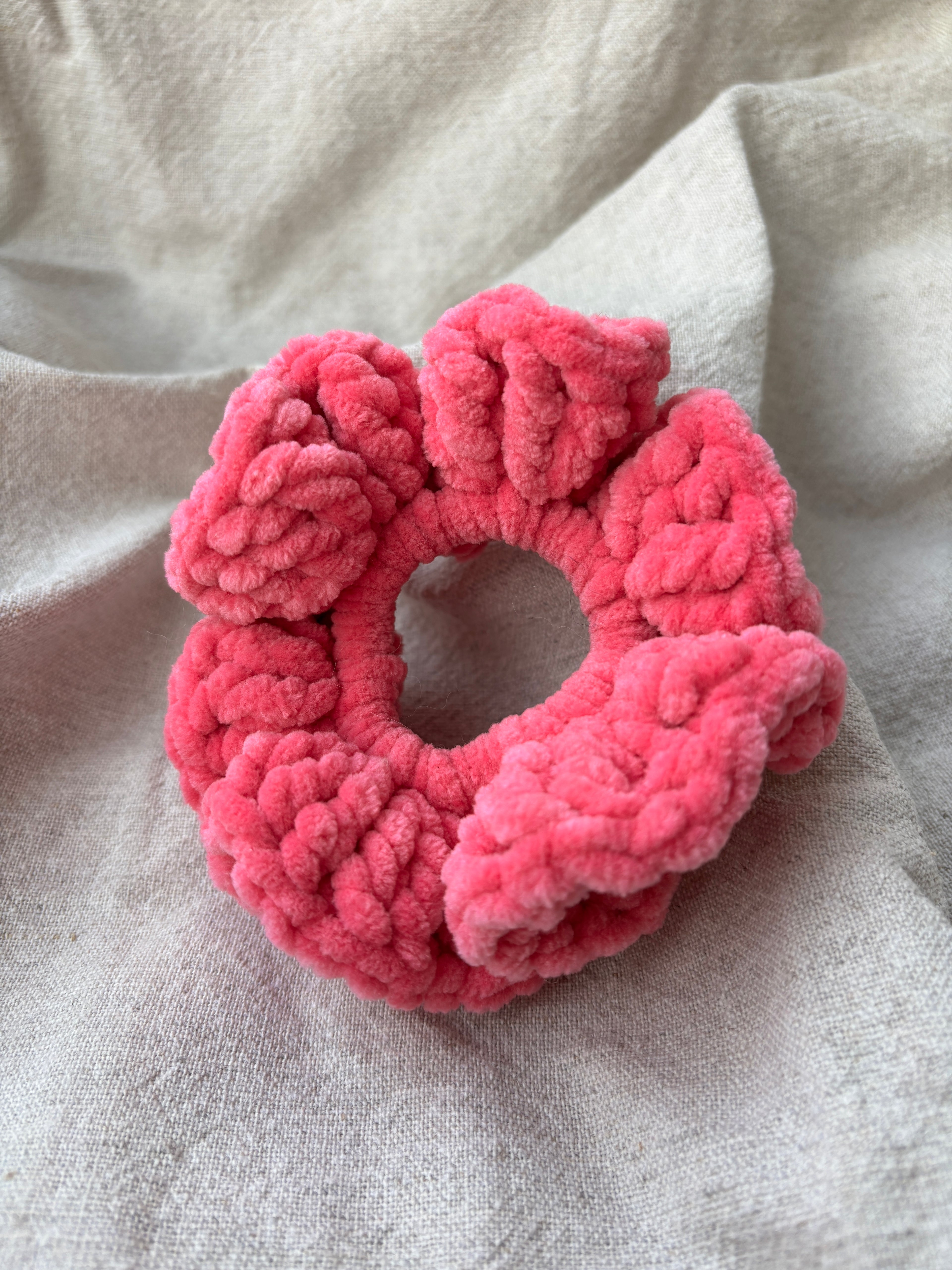 Heklet scrunchie
