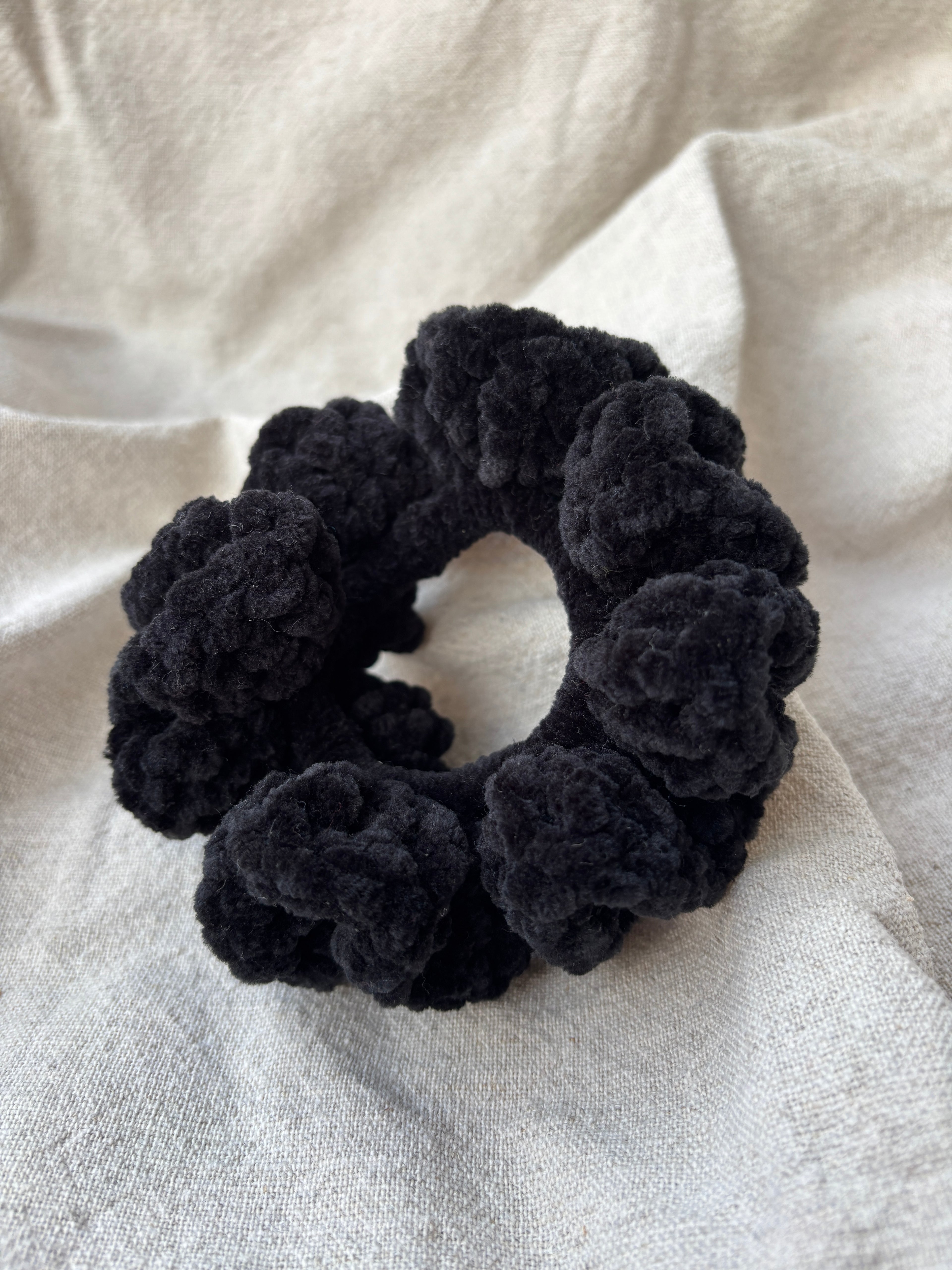 Heklet scrunchie