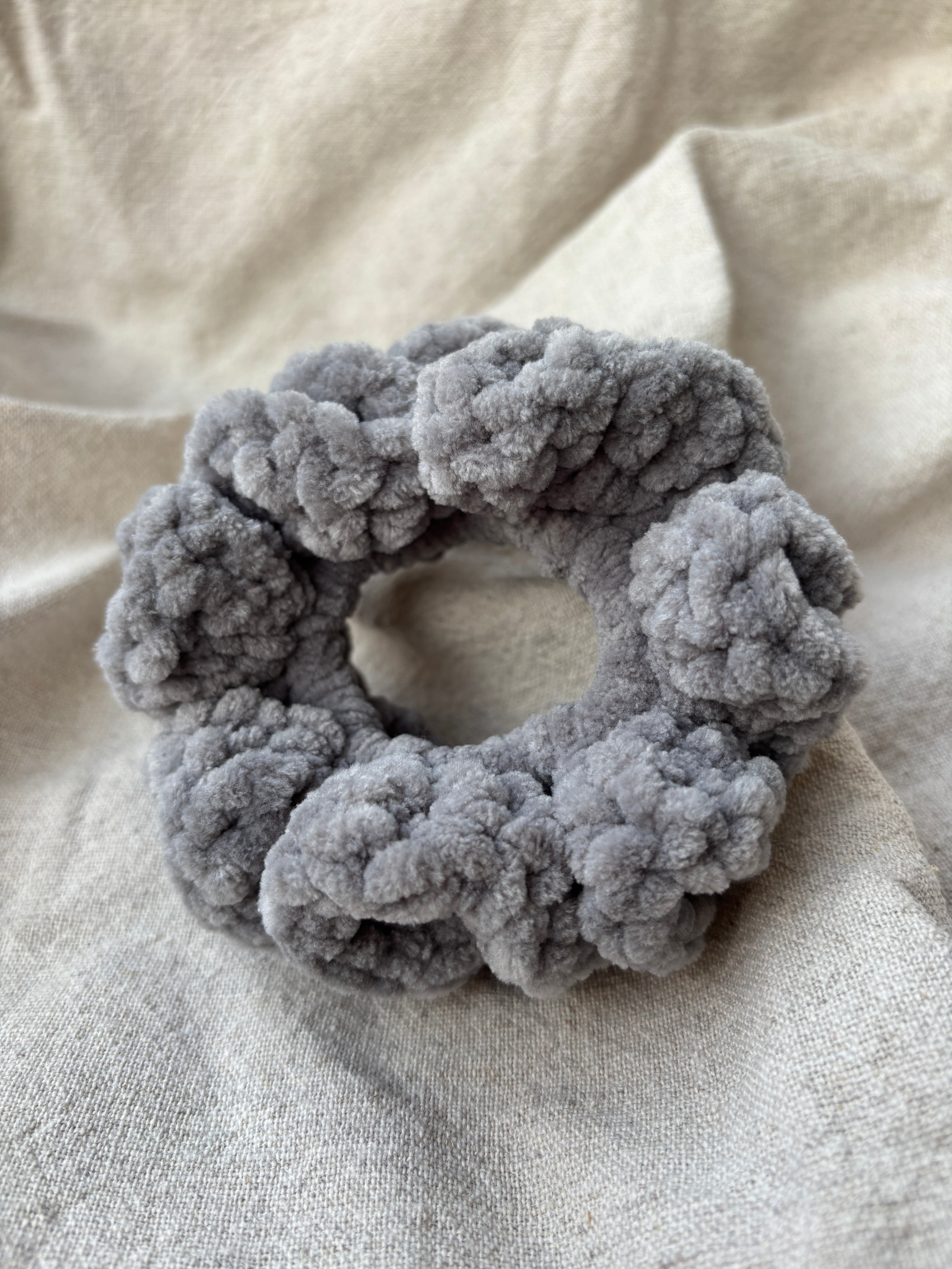 Heklet scrunchie