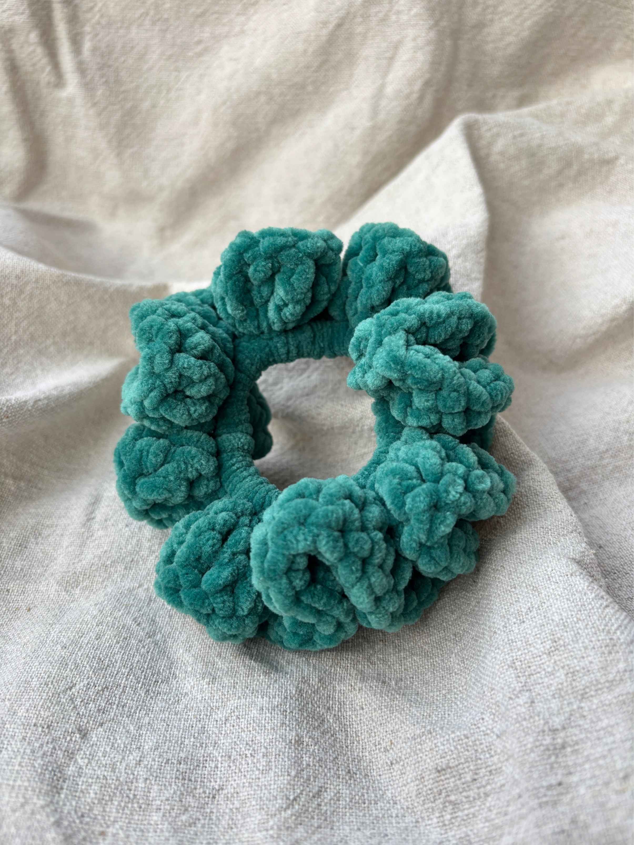 Heklet scrunchie