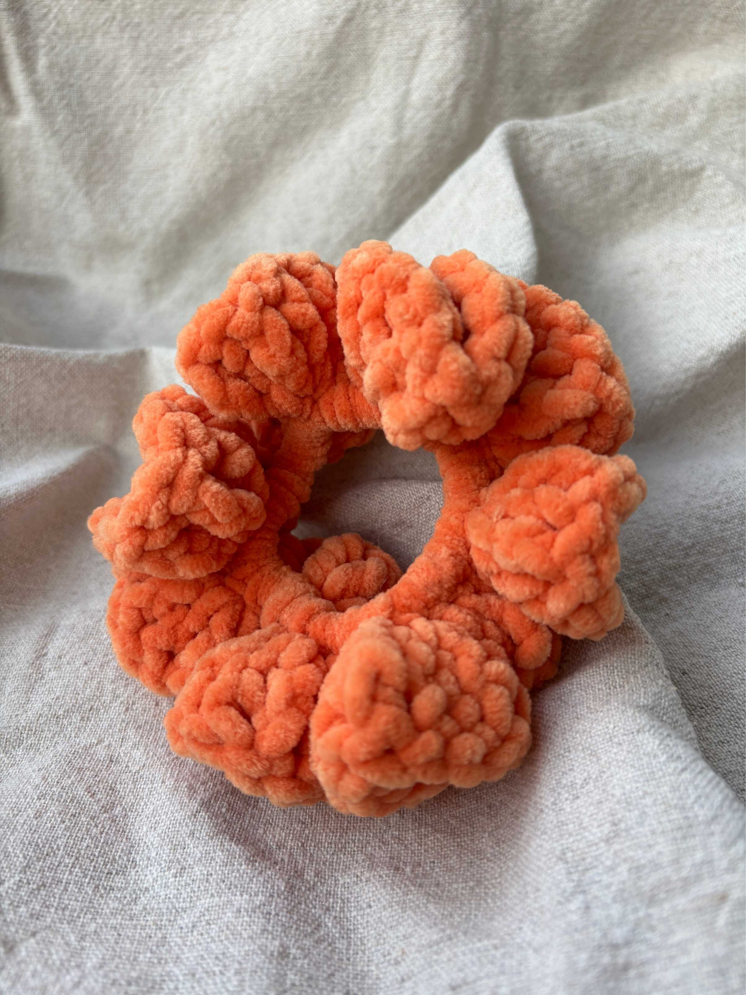 Heklet scrunchie
